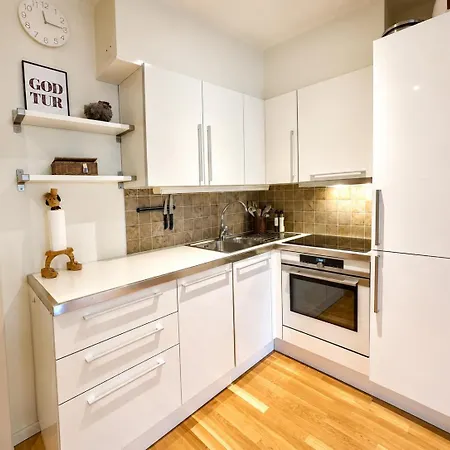 - Walking Distance To Everything Apartment *